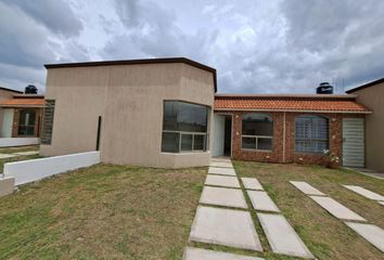 Casa en  Calle 14 De Febrero, Pachuca De Soto, Hidalgo, 42082, Mex