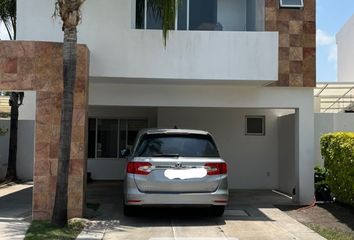 Casa en condominio en  Privada Santa Fé 1-243, Juriquilla Santa Fé, Santa Fé, La Antigua Juriquilla, Querétaro, 76230, Mex