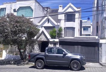 Casa en  Lomas De Monteserrin, Monteserrin, Jipijapa, Quito