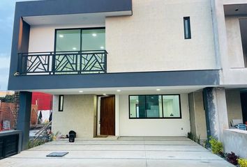 Casa en  Calle Ignacio Rayón, San Salvador Tizatlalli, Metepec, México, 52172, Mex