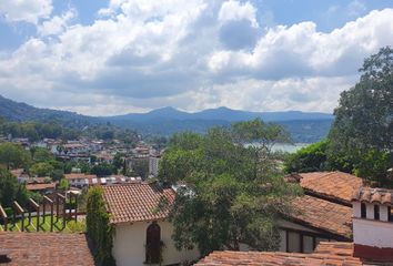 Casa en  Calle Benito Juárez 102, Centro, Valle De Bravo, México, 51202, Mex