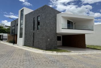 Casa en condominio en  Calle Manaus, Parque San Juan, Ocoyucan, Puebla, 72865, Mex