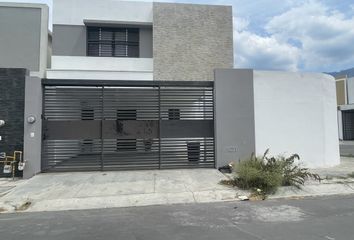 Casa en  Calle Samsara, Samsara Sector Romanza, Mitras Poniente, García, Nuevo León, 66036, Mex