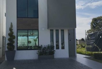 Casa en condominio en  Carretera, San Pedro Cholula, Ocoyoacac, México, 52756, Mex