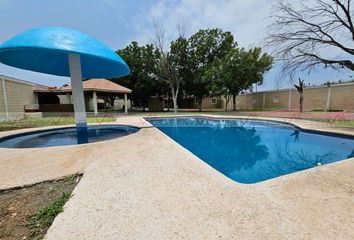 Quinta en  447 Autopista A Laredo, Calle Álamos, Villas Campestres, Ciénega De Flores, Nuevo León, 65556, Mex