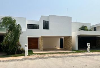 Casa en  X Canatún, Mérida, Yucatán, Mex