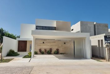 Casa en  Carretera Conkal - Chicxulub Puerto, Conkal, Yucatán, 97346, Mex