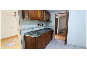 Apartamento en  Loma De Los Bernal, Medellín