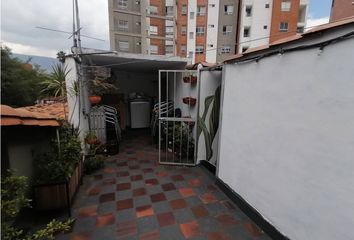 Casa en  Conquistadores, Medellín