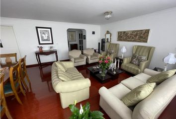 Apartamento en  Santa Barbara Norte, Bogotá