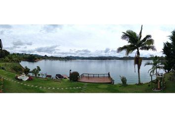 Villa-Quinta en  El Peñol, Antioquia