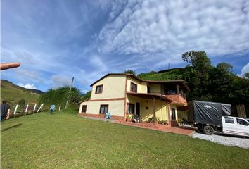 Villa-Quinta en  El Carmen De Viboral, Antioquia