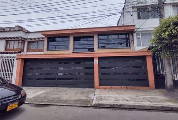 Casa en  Normandía Occidental, Bogotá