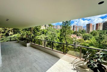 Apartamento en  Altos Del Poblado, Medellín