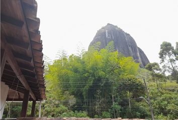 Lote de Terreno en  Guatapé, Antioquia