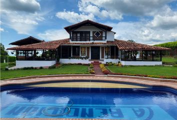 Villa-Quinta en  Las 60 Casas, Armenia