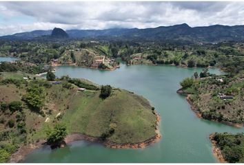 Lote de Terreno en  El Peñol, Antioquia