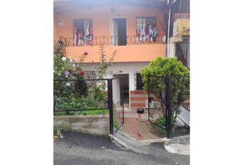 Casa en  Comuna 7, Robledo, Medellín