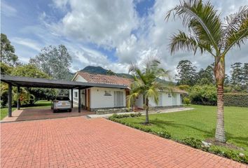 Villa-Quinta en  La Ceja, Antioquia