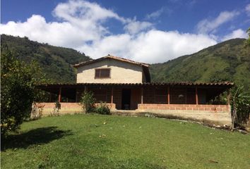 Villa-Quinta en  Gómez Plata, Antioquia