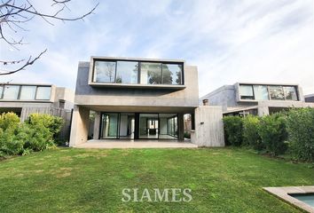 Casa en  Lo Barnechea, Provincia De Santiago