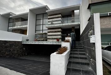 Casa en  Calle Cerro Lago Palomas, Cumbres Del Lago, La Antigua Juriquilla, Querétaro, 76229, Mex