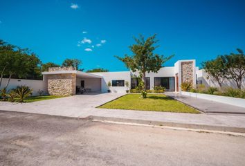 Casa en  Calle 7 A, Cholul, Mérida, Yucatán, 97305, Mex