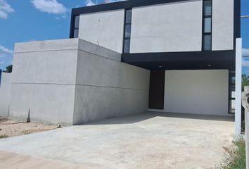 Casa en  Carretera Conkal - Chicxulub Puerto, Conkal, Yucatán, 97347, Mex