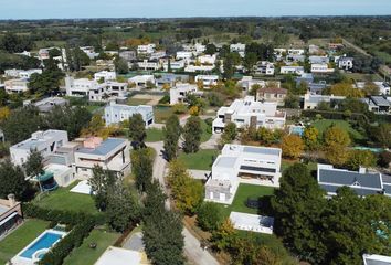 Terrenos en  Los Hornos, Partido De La Plata