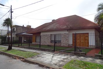 Casa en  Adrogué, Partido De Almirante Brown