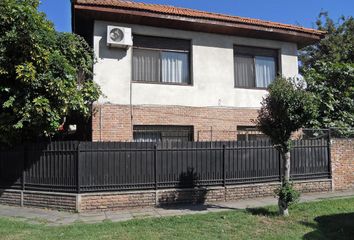 Casa en  Villa Adelina, Partido De San Isidro