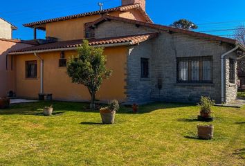 Casa en  Punta Mogotes, Mar Del Plata