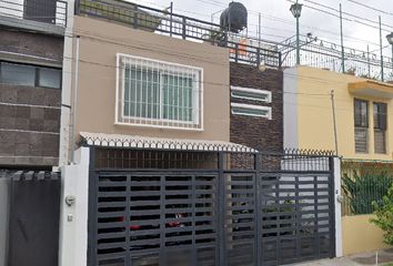 Casa en  Jardines De La Cruz, Guadalajara, Jalisco