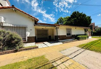 Casa en  Castelar, Partido De Morón