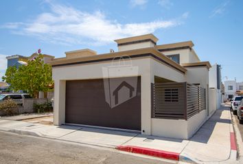 Casa en  Hacienda Del Bosque, Mexicali