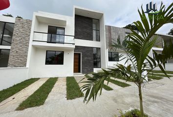 Casa en  Carretera Las Trancas-coatepec, El Grande, Coatepec, Veracruz De Ignacio De La Llave, 91601, Mex