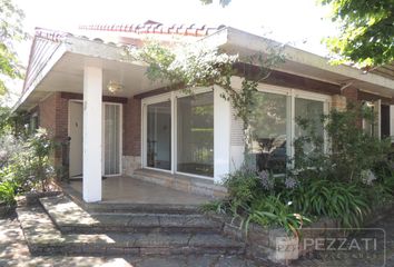 Casa en  Los Troncos, Mar Del Plata