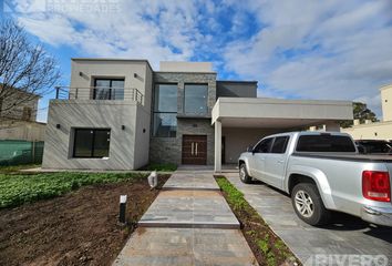 Casa en  Tristán Suárez, Partido De Ezeiza