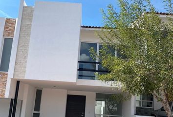 Casa en condominio en  Avenida Schoenstatt, Pedregal De Schoenstatt, Condominio San Miguel, El Pueblito, Corregidora, Querétaro, 76904, Mex