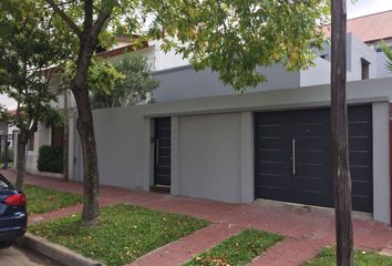 Casa en  Alberdi, Rosario