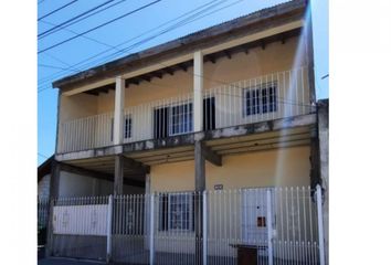 Casa en  Remedios De Escalada, Partido De Lanús