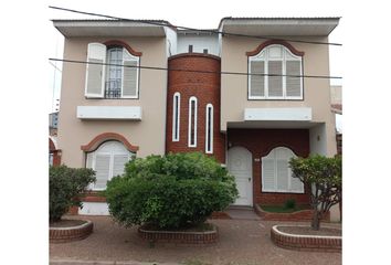 Casa en  Villa Luzuriaga, La Matanza