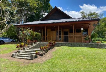 Villa-Quinta en  Centro Poblado, Calima