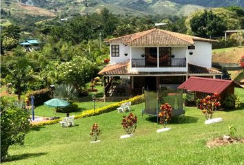 Casa en  Tocolá, Dagua