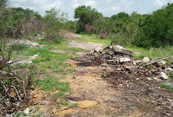 Lote de Terreno en  Calle 28, Komchén, Mérida, Yucatán, Mex