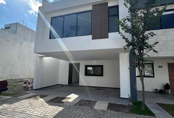 Casa en  Calzada La Loma, La Loma Zavaleta, Colonia Lomas De Zavaleta, Heróica Puebla De Zaragoza, Puebla, 72150, Mex