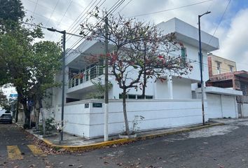 Casa en  Avenida General Miguel Alemán, Moderno, Veracruz, Veracruz De Ignacio De La Llave, 91918, Mex