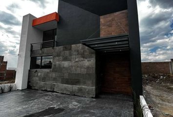 Casa en  Circuito Tecnológico, Ejidal Santa María, Morelia, Michoacán De Ocampo, 58350, Mex