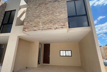 Casa en condominio en  Calle 15, Cholul, Mérida, Yucatán, 97130, Mex