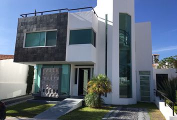 Casa en  Fraccionamiento Cumbres Del Lago, Municipio De Querétaro